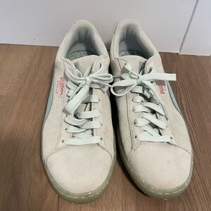 Puma Suede Women’s sneakers size 9.5, blue with pink